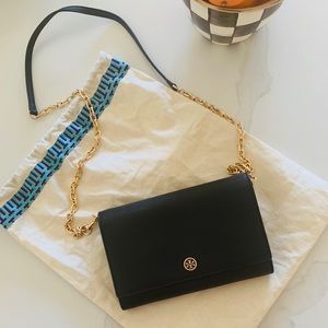 Tory Burch Robinson Wallet with Chain